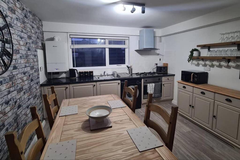 ת'ורסו North Coast Property - North Coast Cottage מראה חיצוני תמונה