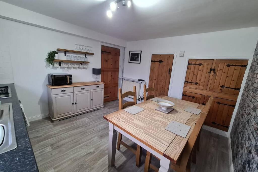 ת'ורסו North Coast Property - North Coast Cottage מראה חיצוני תמונה